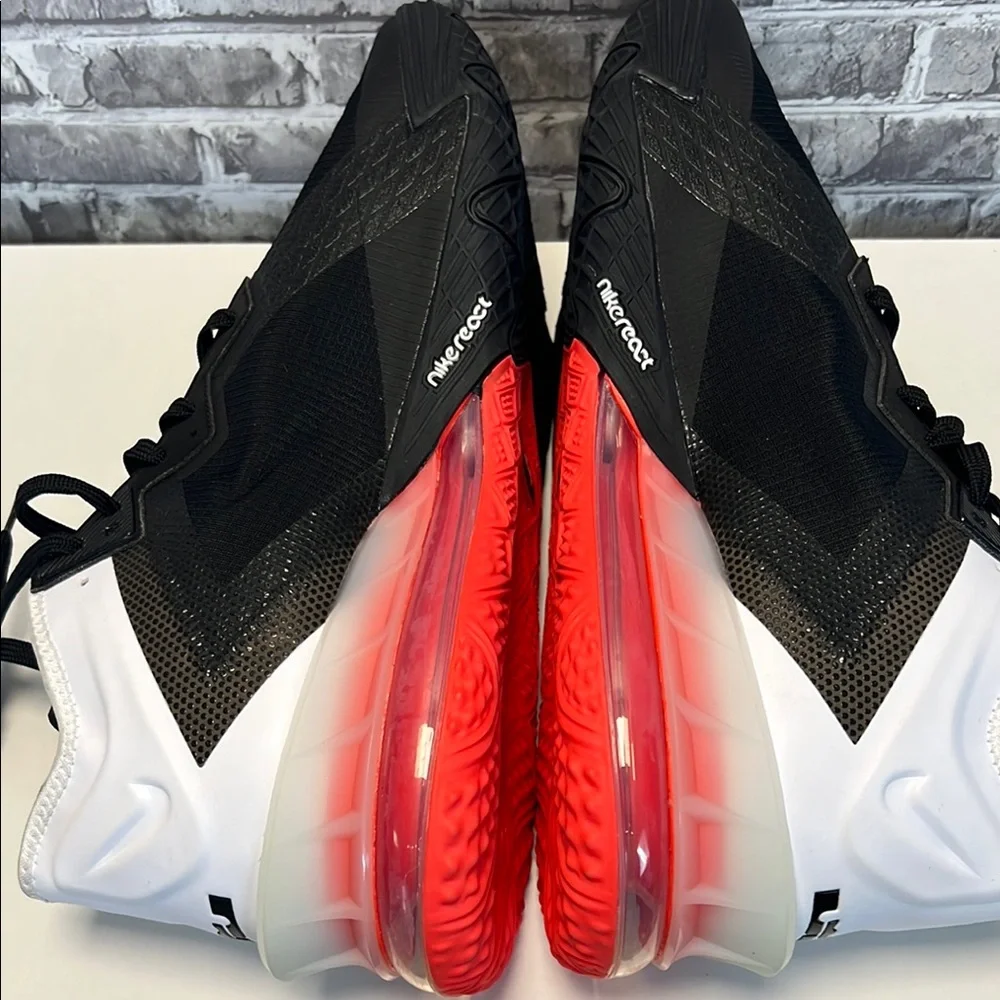 Nike LeBron XVIII 18 Low Heart of Lion Black‎ White Crimson